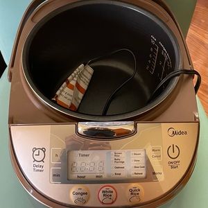 Midea Rice Cooker